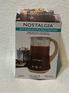 Nostalgia Brown and Cream Hot Chocolate & Milk Frother